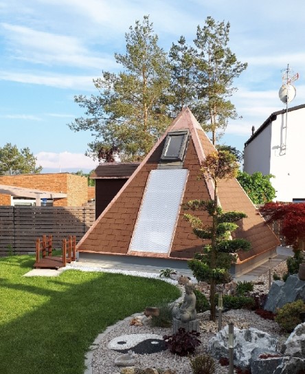 Plzeňská pyramida exteriér